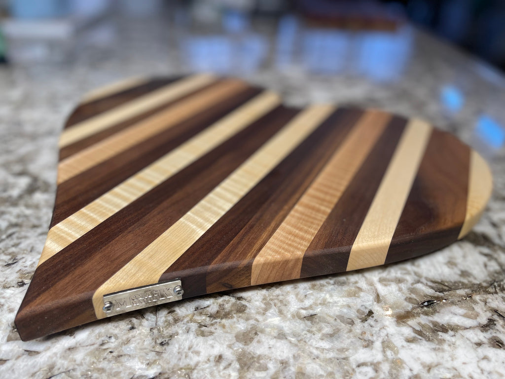 Edge grain cutting board